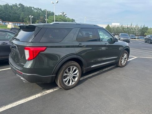 Used 2023 Ford Explorer Limited w/ Equipment Group 301A AWD/4WD image 2