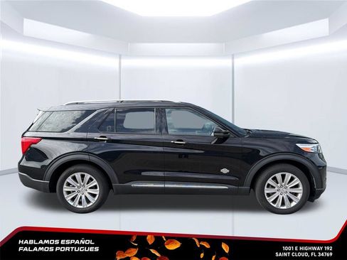 Used 2023 Ford Explorer King Ranch w/ Technology Package RWD image 7