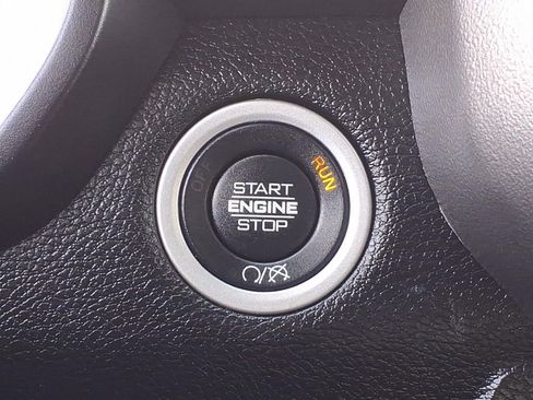 Used 2024 RAM 2500 Big Horn w/ Sport Appearance Package image 27