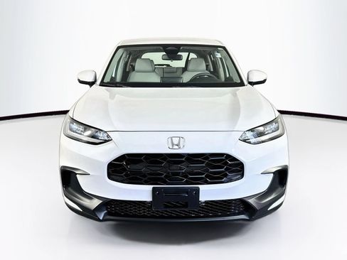 Used 2023 Honda HR-V LX image 2