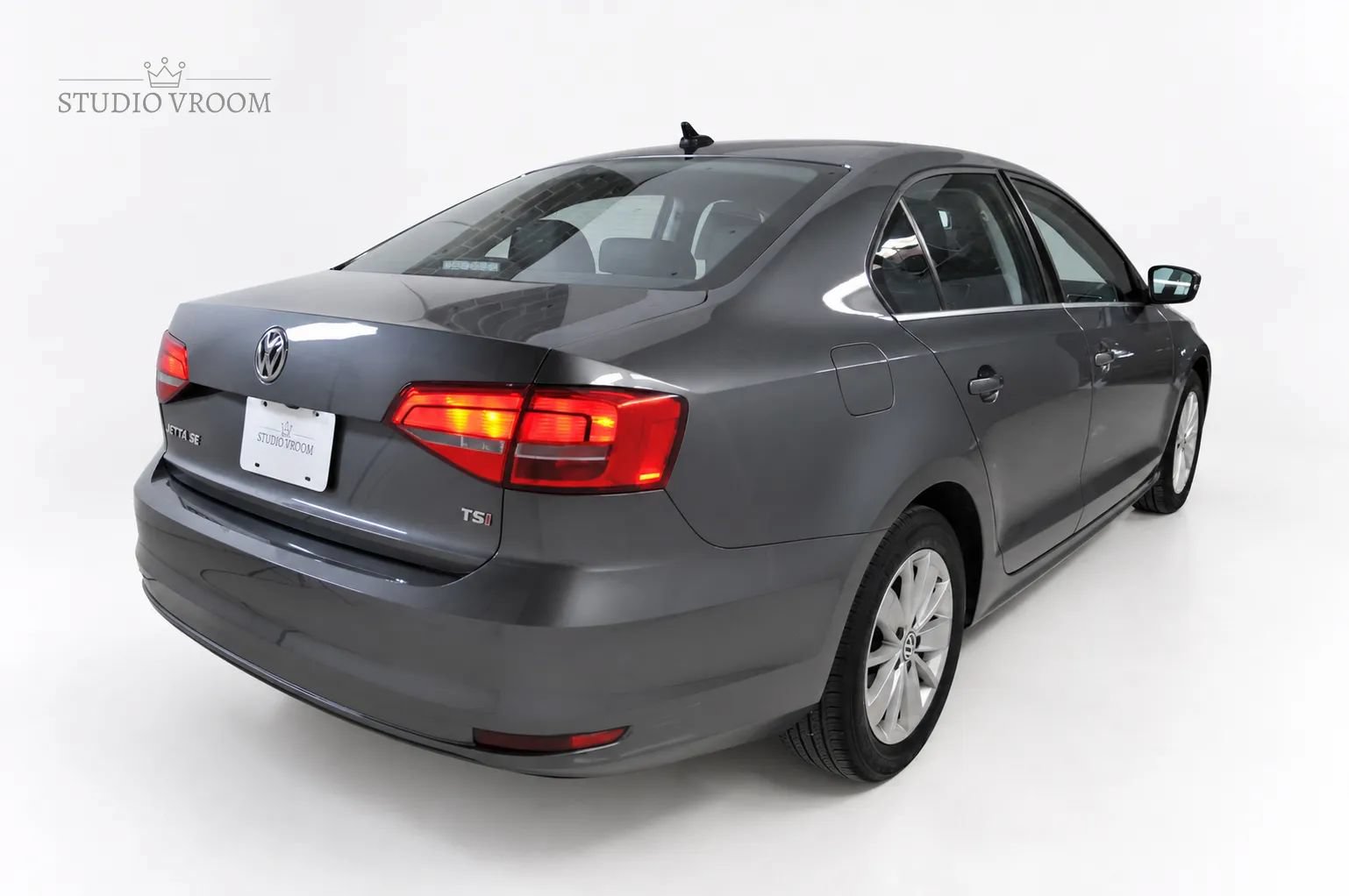 Used 2015 Volkswagen Jetta SE FWD image 4