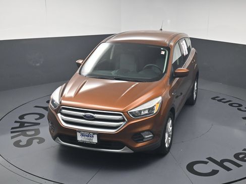 Used 2017 Ford Escape SE FWD image 31