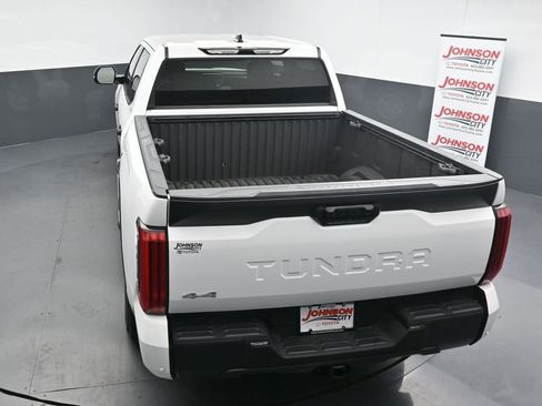 Used 2023 Toyota Tundra SR5 w/ SR5 Convenience Package AWD/4WD image 32