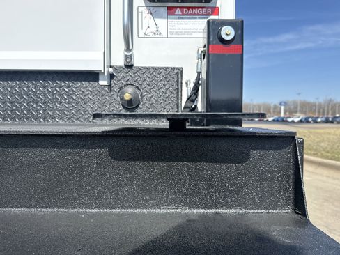 New 2024 Ford F550 4x4 Regular Cab Super Duty image 22