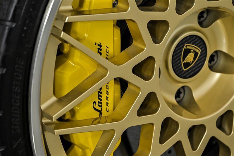Used 2024 Lamborghini Revuelto AWD/4WD image 47