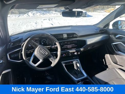 Used 2025 Audi Q3 2.0T Premium image 24