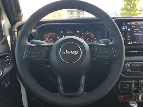 Certified 2026 Jeep Wrangler Unlimited Rubicon w/ Xtreme 35 Tire Package AWD/4WD image 23