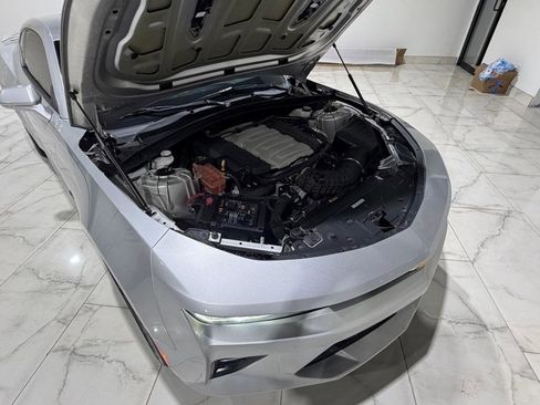 Used 2018 Chevrolet Camaro SS image 5