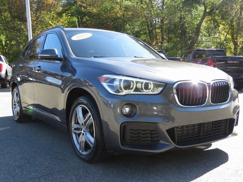 Used 2018 BMW X1 xDrive28i image 4