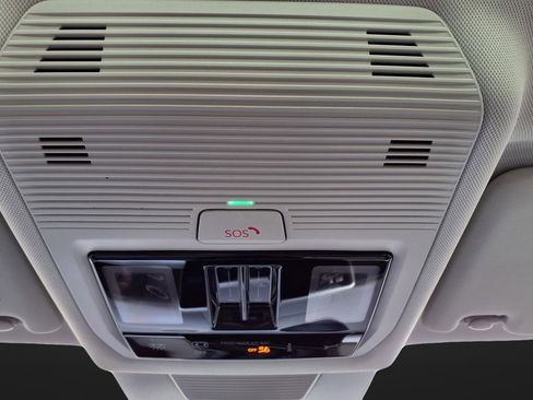 New 2026 Volkswagen Tiguan SE image 64