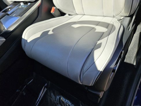 Used 2024 Acura MDX SH-AWD w/ Advance Package image 9