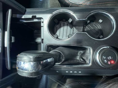 Used 2018 Ford Explorer XLT w/ Equipment Group 202A image 17