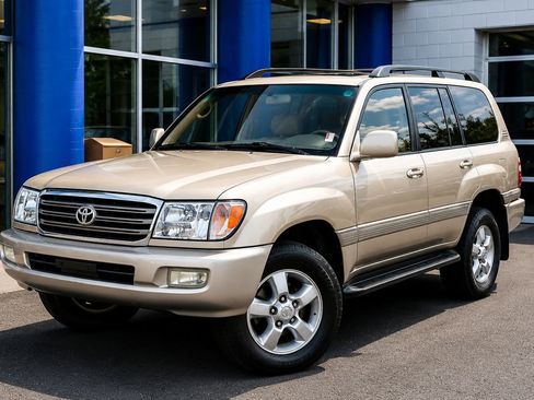 Used 2005 Toyota Land Cruiser AWD/4WD image 1