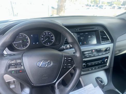 Used 2017 Hyundai Sonata SE image 6