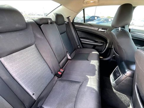 Used 2021 Chrysler 300 Touring w/ Sport Appearance Package image 21