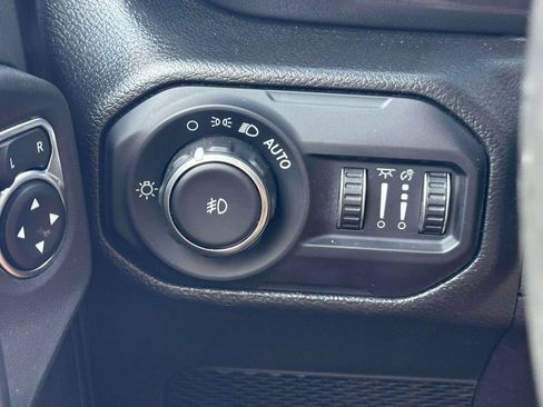 Used 2022 Jeep Wrangler Unlimited Sport AWD/4WD image 20