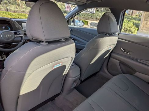 Used 2025 Hyundai Elantra Sport image 27