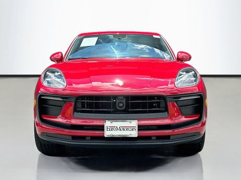 Certified 2026 Porsche Macan AWD/4WD image 6