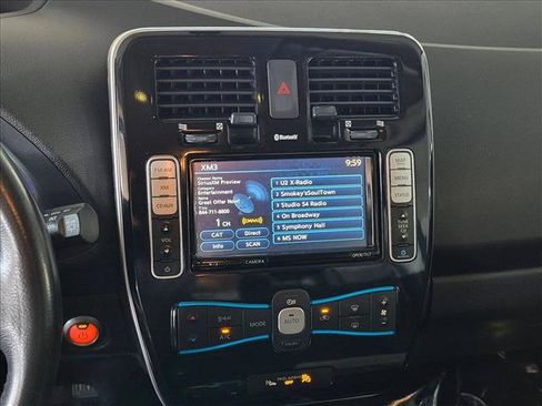 Used 2015 Nissan Leaf SL w/ Premium Package FWD image 13