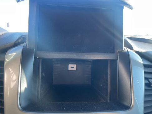 Used 2018 Chevrolet Tahoe LT image 37