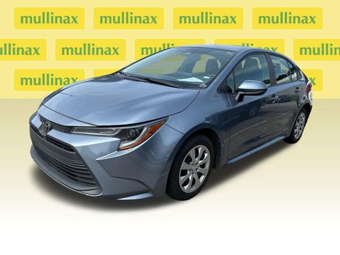 Used 2024 Toyota Corolla LE FWD image 6