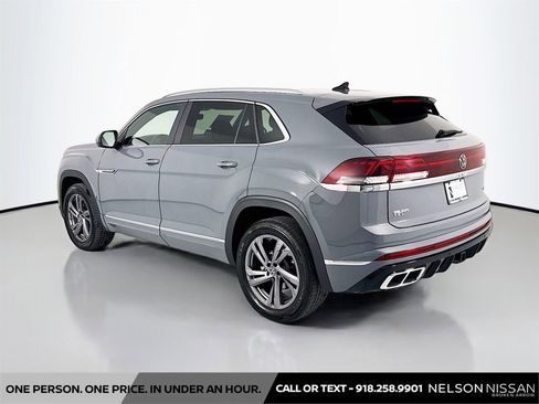 Used 2024 Volkswagen Atlas Cross Sport SEL R-Line AWD/4WD image 7