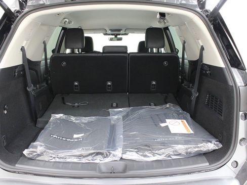 New 2026 Nissan Pathfinder SL FWD image 27