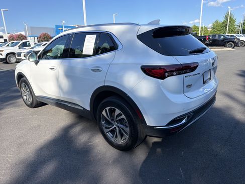 Used 2022 Buick Envision Essence w/ Safety Package FWD image 8