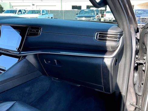 Used 2023 Jeep Wagoneer 2WD image 18