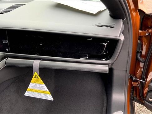 New 2025 Porsche Panamera 4 image 21