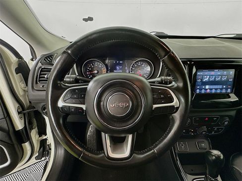 Used 2019 Jeep Compass Altitude image 11