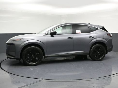 Used 2025 Nissan Murano SV image 2