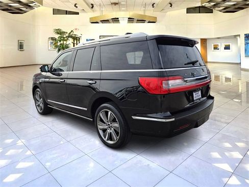 Used 2019 Lincoln Navigator Select w/ Technology Package image 5