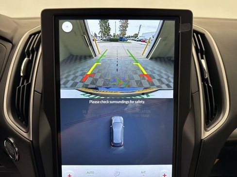 New 2024 Ford Edge SE w/ Black Appearance Package image 8