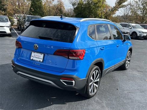 Used 2023 Volkswagen Taos SE image 4
