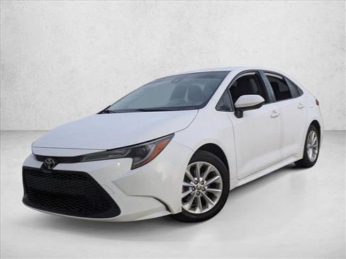 Certified 2020 Toyota Corolla LE image 1