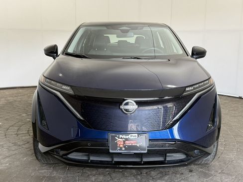 Used 2023 Nissan Ariya AWD image 2