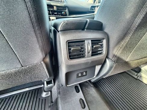 Used 2026 Nissan Rogue SV FWD image 20