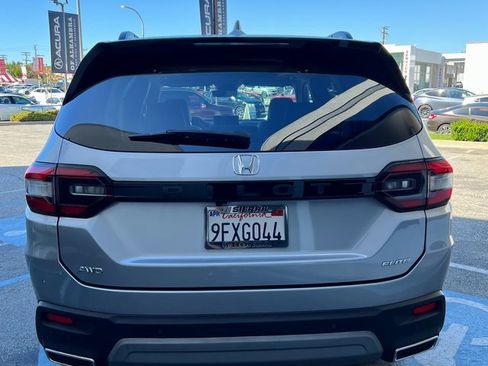 Used 2023 Honda Pilot Elite image 5