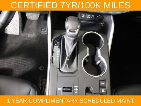 Used 2023 Toyota Highlander XLE AWD/4WD image 26