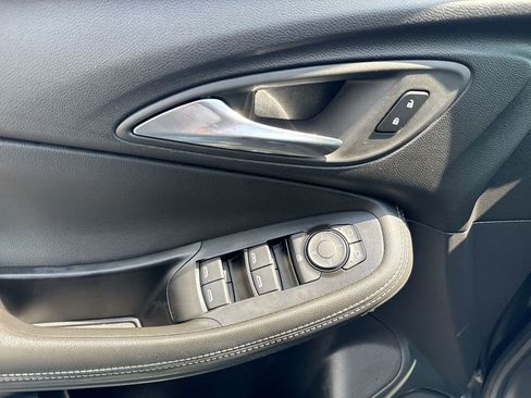 Used 2025 Buick Encore GX Preferred image 13