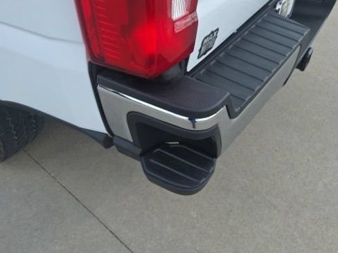Used 2024 Ford F250 XLT w/ FX4 Off-Road Package AWD/4WD image 41