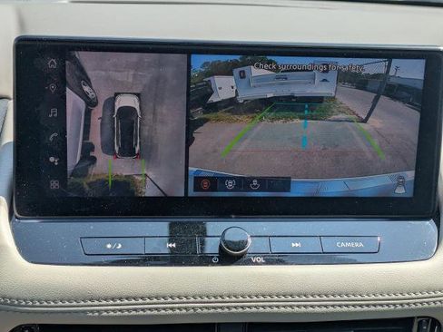 Used 2024 Nissan Rogue SL w/ SL Premium Package image 26