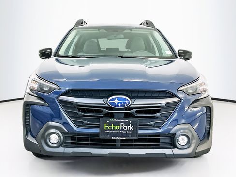 Used 2025 Subaru Outback Premium image 2