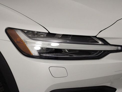 New 2026 Volvo V60 B5 Cross Country Plus w/ Climate Package image 14