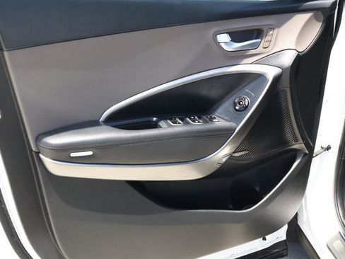 Used 2018 Hyundai Santa Fe Sport FWD image 15