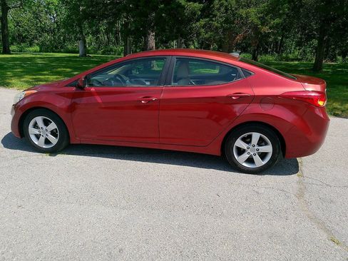Used 2013 Hyundai Elantra GLS w/ Preferred Pkg FWD image 9