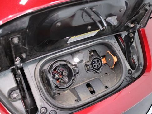 Used 2018 Nissan Leaf SL w/ SL Technology Package image 29