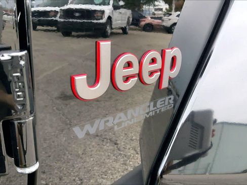 Used 2020 Jeep Wrangler Unlimited Rubicon AWD/4WD image 30