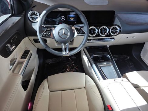 New 2026 Mercedes-Benz GLA 250 image 8